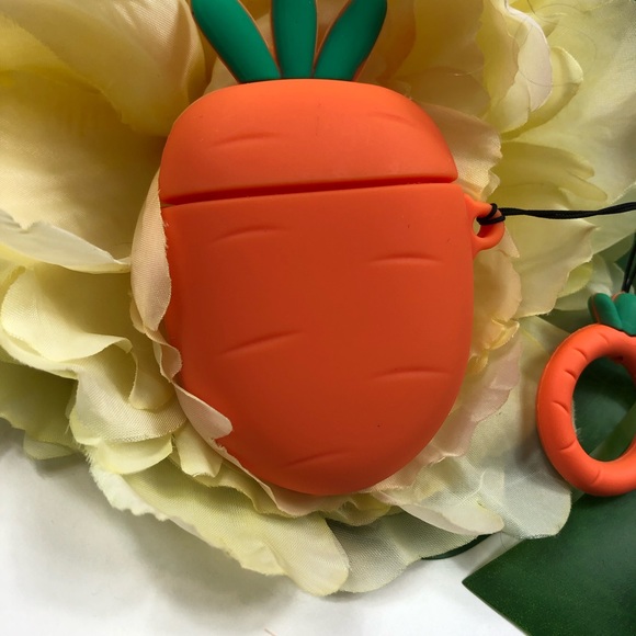 Carrot Apple AirPod case cover - Picture 4 of 5